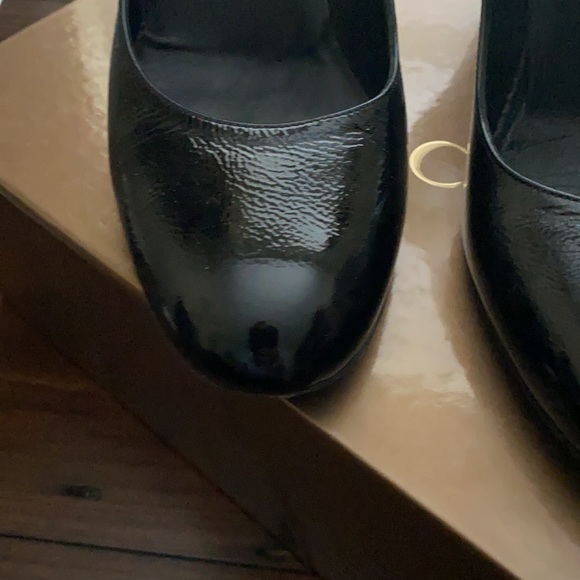 Gucci Vernice Naplack wedge in black. - Picture 8 of 11